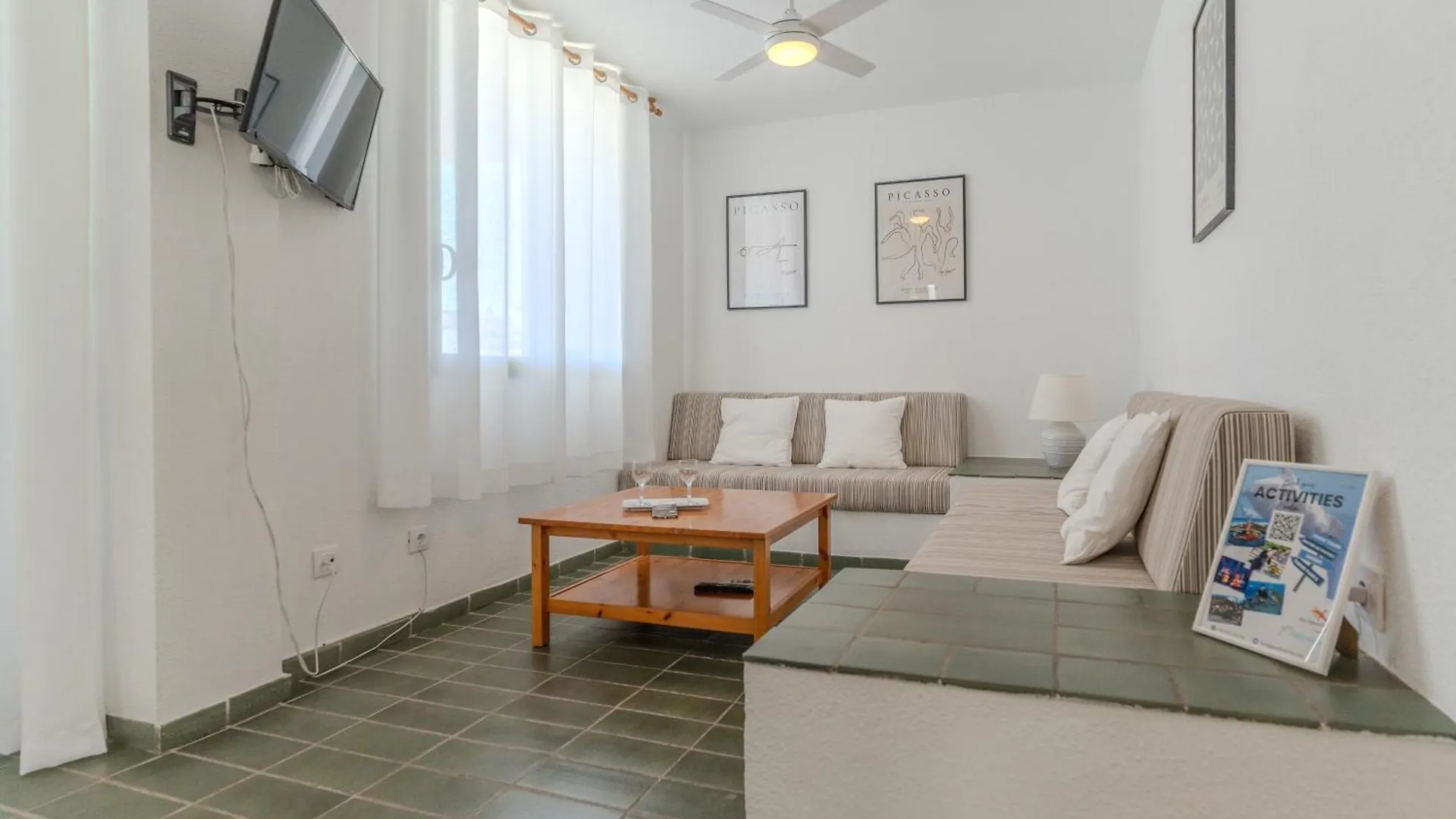 Apartment Go2Tenerife Apart Sira Family, Pool & Beach Playa de las Americas